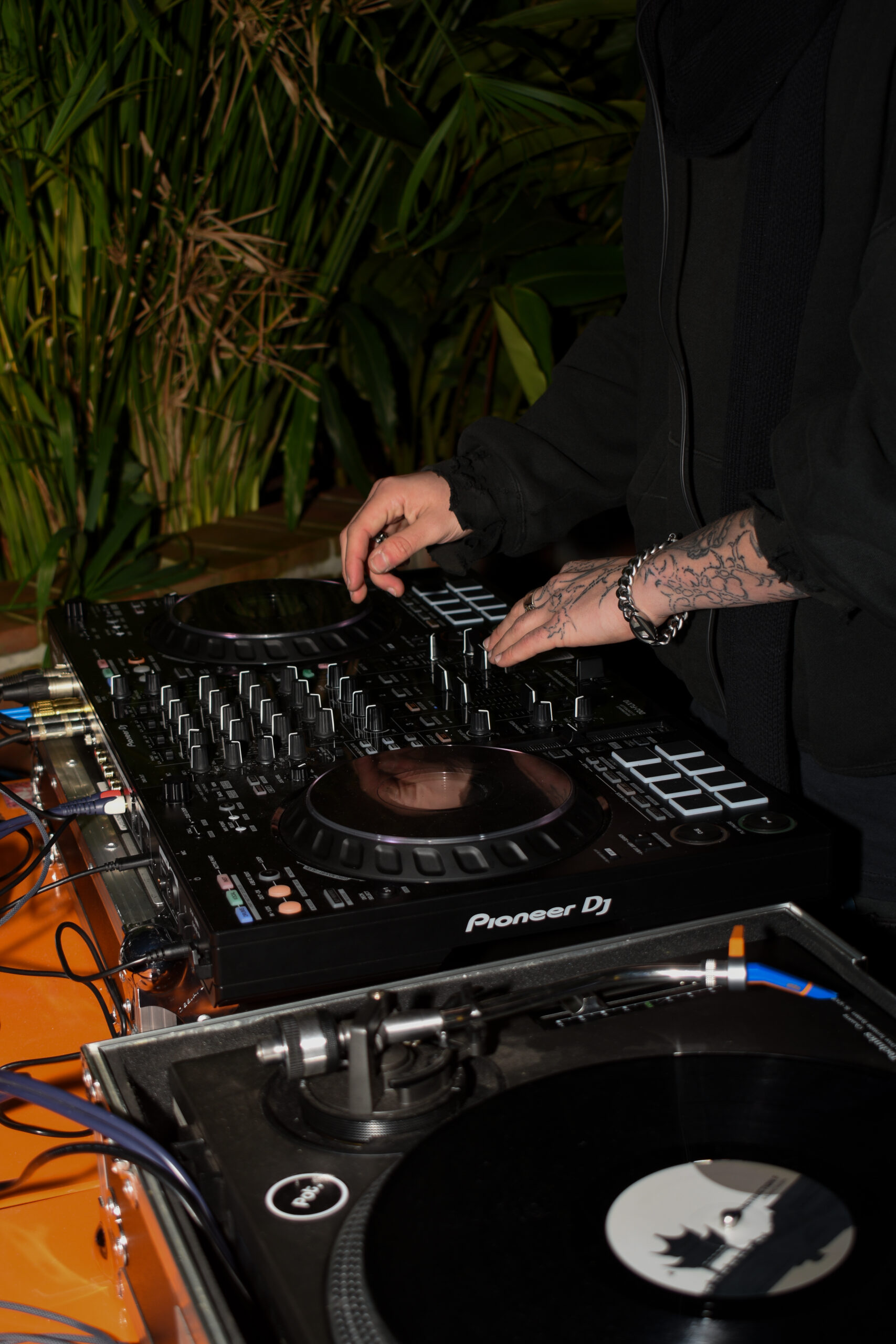 TwoBrains [Activación de marca]